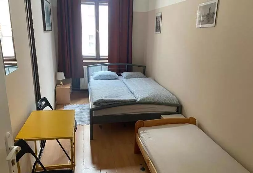 Camera Standard Bagno Condiviso, Hostel Emma