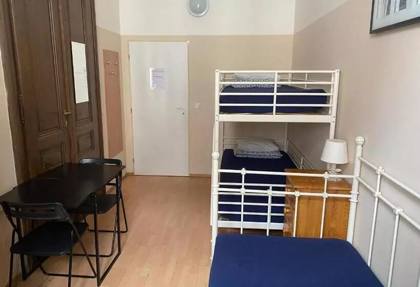 Camera Tripla Standard Bagno Condiviso, Hostel Emma