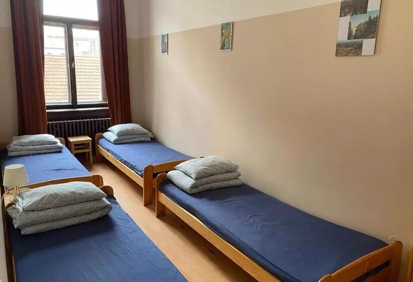 Camera Quadrupla Standard Bagno Condiviso, Hostel Emma