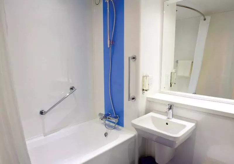 身障者適用スタンダードルーム, Signature Inn & Suites Hamilton