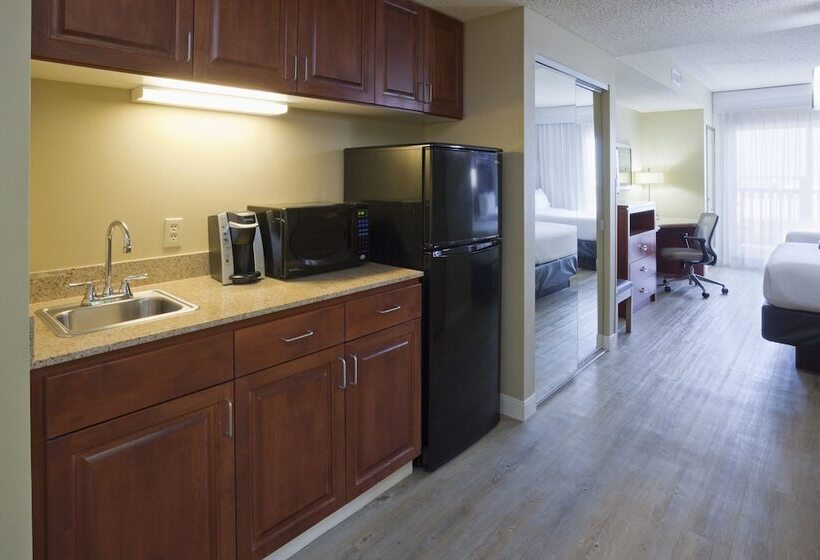Люкс, Holiday Inn Hotel & Suites Maple Grove Northwest Minneapolis Arbor Lakes, An Ihg