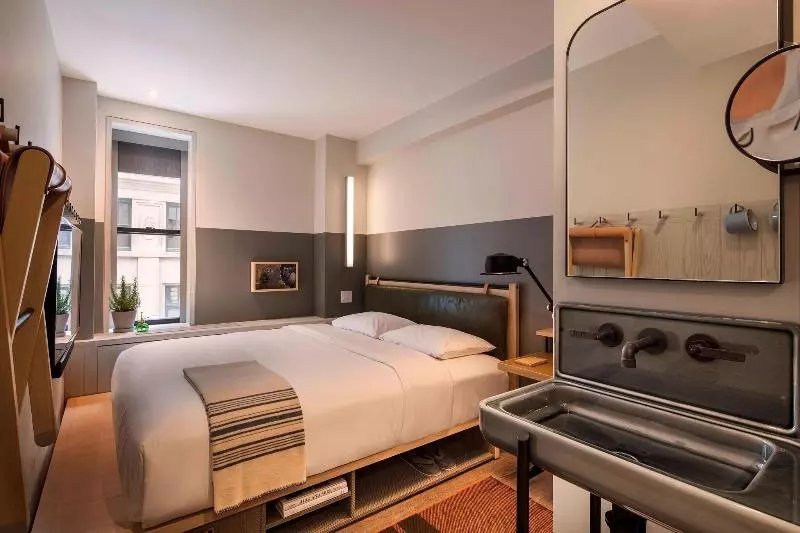 キングサイズベッドのスイートルーム, Holiday Inn Express  & Suites Bufordmall Of Georgia