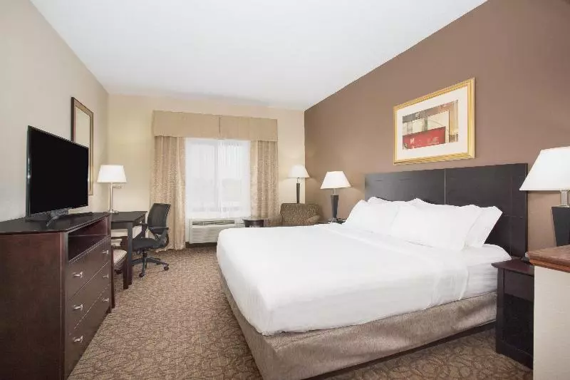 身障者適用キングサイズベッドルーム, Holiday Inn Express Hotel & Suites Concordia Us 81, An Ihg