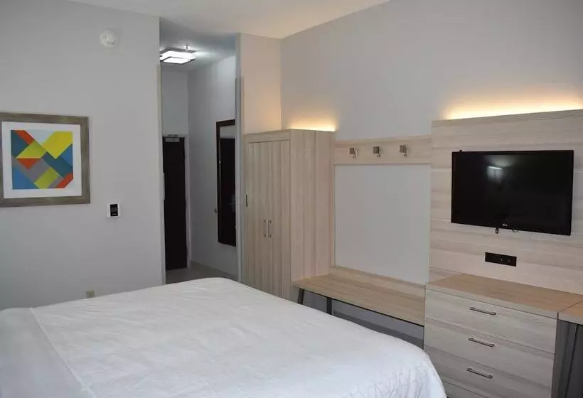 スタンダードルーム, Holiday Inn Express Hotel & Suites Mcpherson, An Ihg