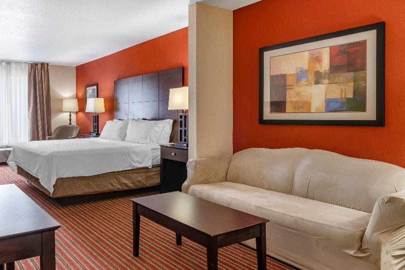 Люкс Кровать Кинг, Holiday Inn Express Hotel & Suites   The Villages, An Ihg