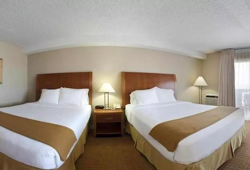 Standard-huone 2 Parivuodetta, Holiday Inn Express Hotel & Suites Ventura Harbor, An Ihg