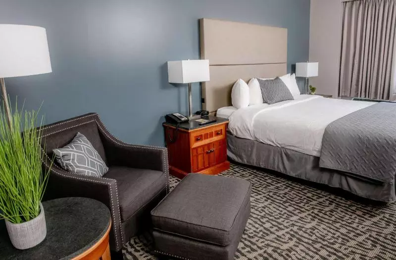 Standard-invahuone, Holiday Inn Express Hotel & Suites Ventura Harbor, An Ihg