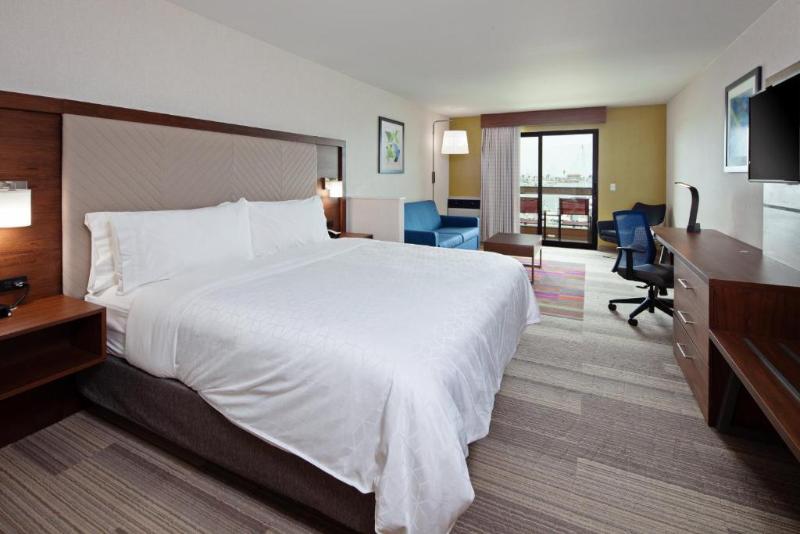 Номер Стандартный с Видом, Holiday Inn Express Hotel & Suites Ventura Harbor, An Ihg