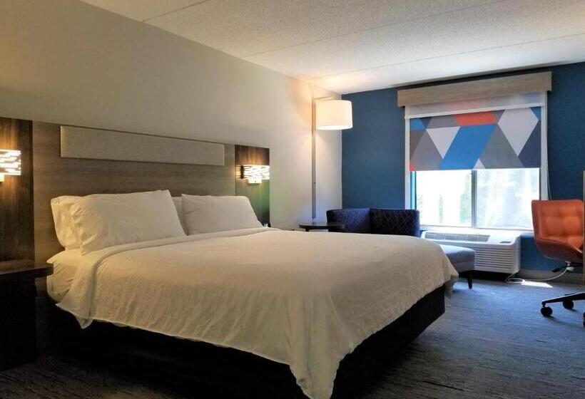 身障者適用キングサイズベッドルーム, Holiday Inn Express Apex   Raleigh, An Ihg