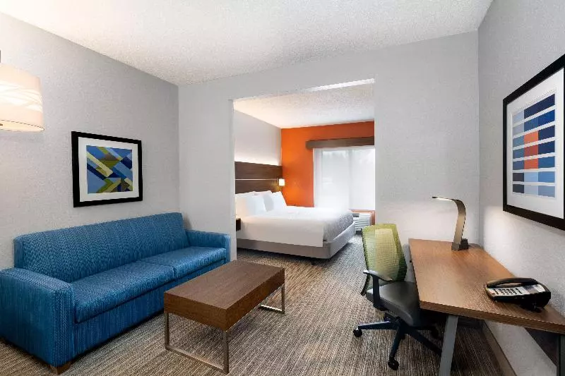 身障者適用キングサイズベッドルーム, Holiday Inn Express Breaux Bridge, An Ihg