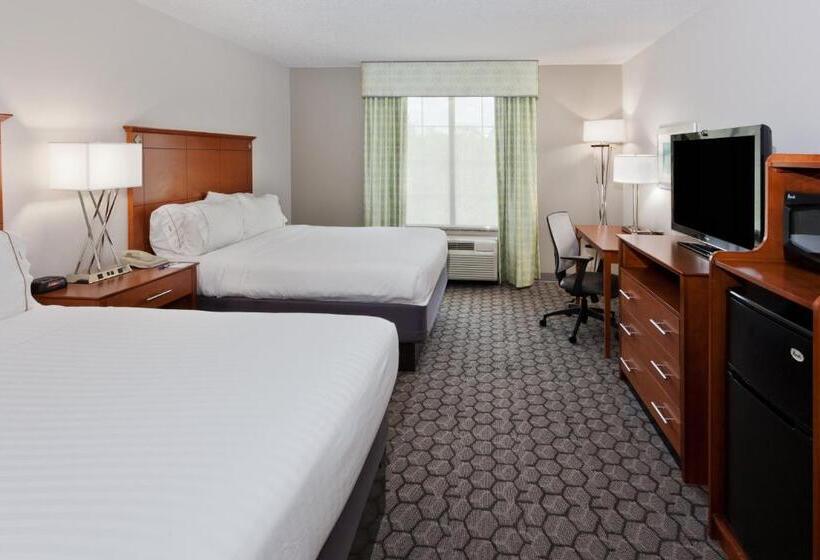 身障者適用スイートルーム, Holiday Inn Express Phenix City Fort Benning, An Ihg