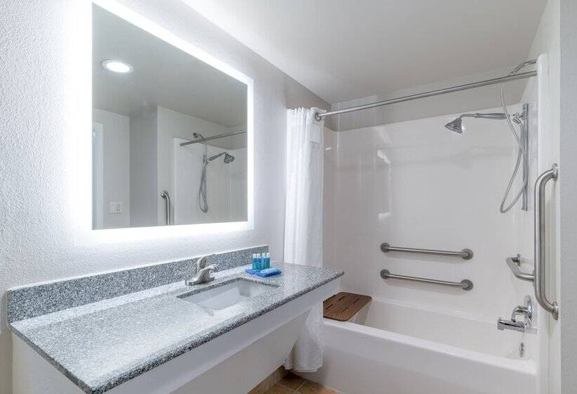 스탠다드 룸 더블 침대 2개, Holiday Inn Express Prince Frederick, An Ihg