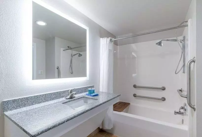 ２ダブルベッドのスタンダードルーム, Holiday Inn Express Prince Frederick, An Ihg