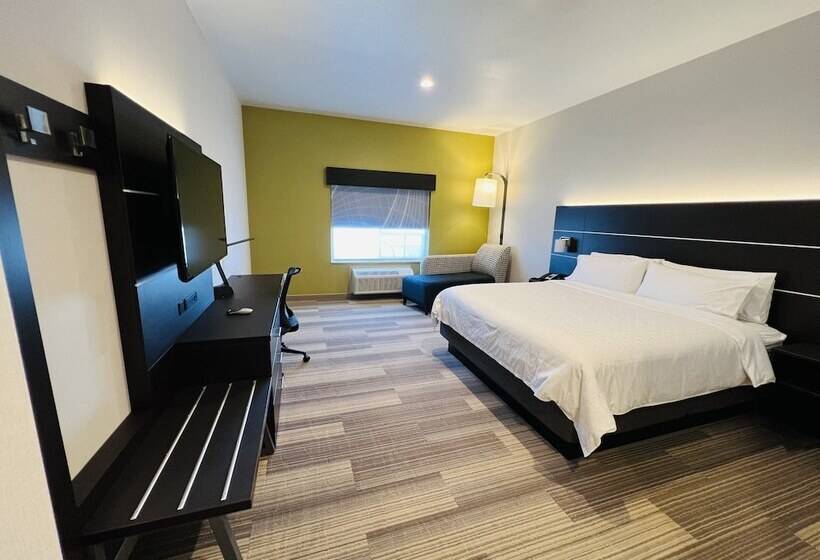 Номер Стандарт, Holiday Inn Express & Suites Salinas, An Ihg