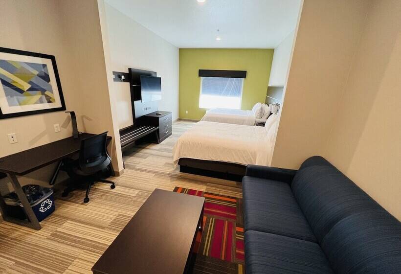 스위트, Holiday Inn Express & Suites Salinas, An Ihg