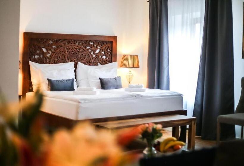 اتاق سوپریور با تخت بزرگ, Pension Adalbert