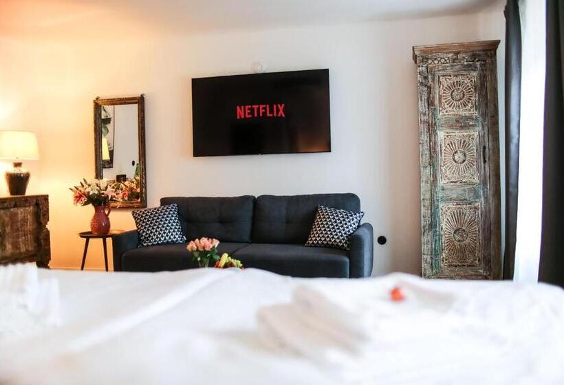 اتاق سوپریور با تخت بزرگ, Pension Adalbert