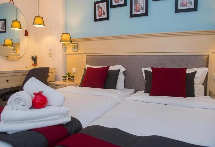 جناح عائلي, Sokratis