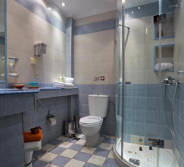 غرفة سوبيريور ثلاثية, Sokratis