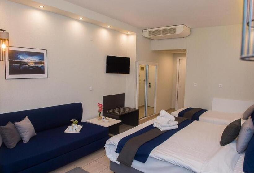 غرفة سوبيريور ثلاثية, Sokratis