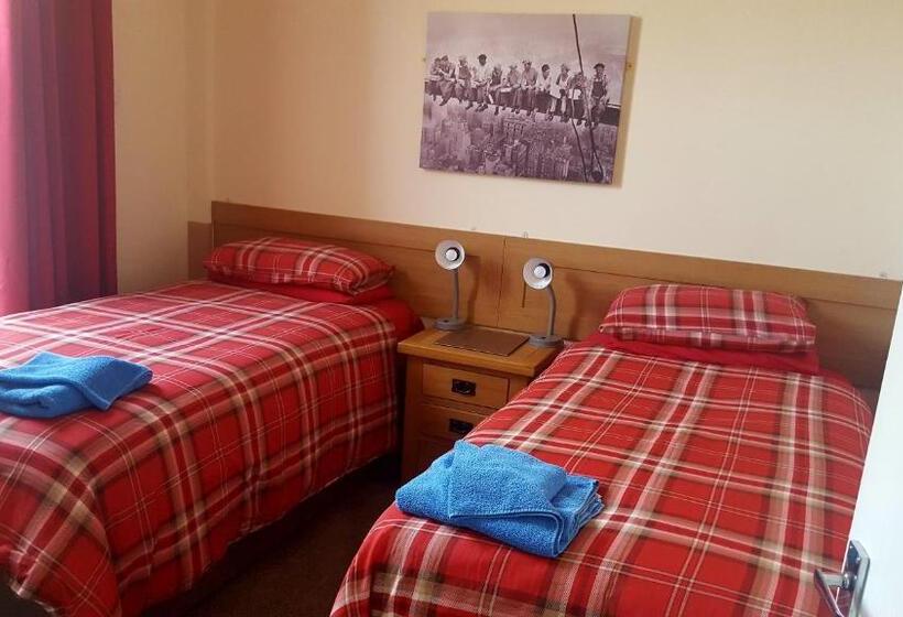 סוויטת 2 חדרי שינה, The Waverley