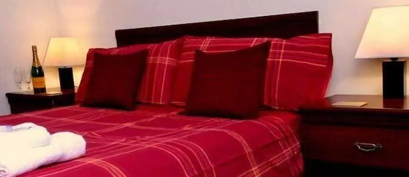 Standard Yhden Hengen Huone, The Waverley