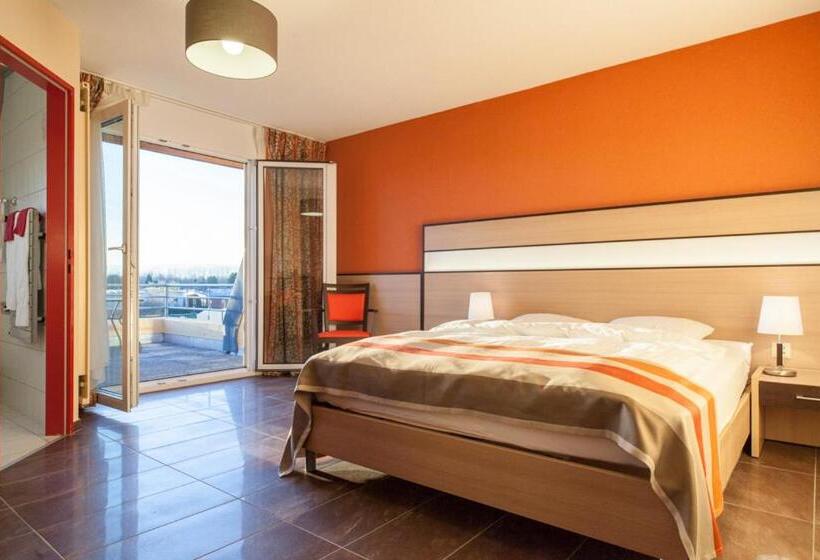 スタンダードルーム, Lacotel