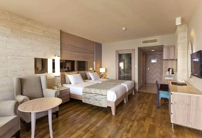 Standard Room Side Sea View