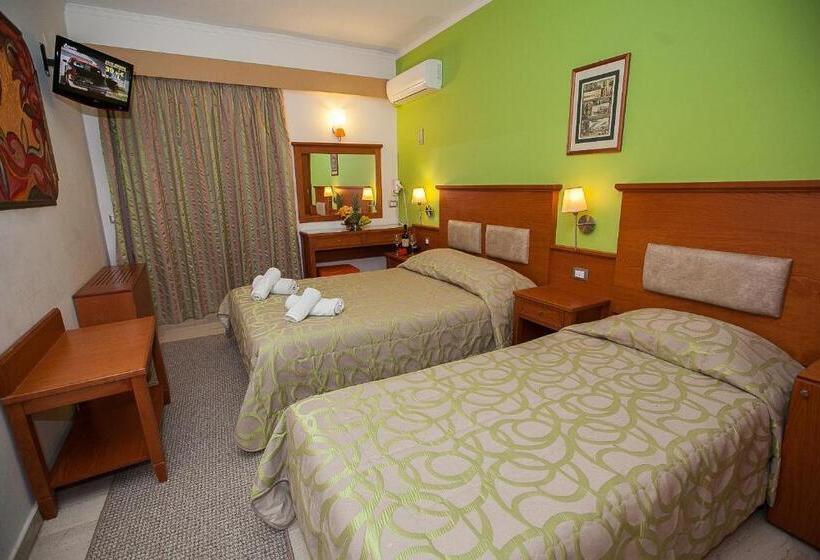 Четырехместный Номер Стандарт, Paradise Lost Hotel Apartments