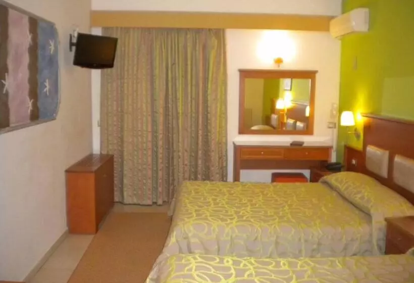 スタンダード４人部屋, Paradise Lost Hotel Apartments