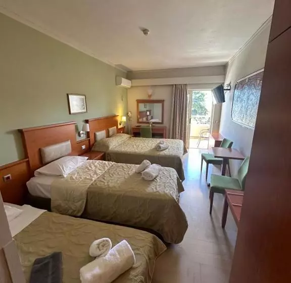 スタンダード４人部屋, Paradise Lost Hotel Apartments