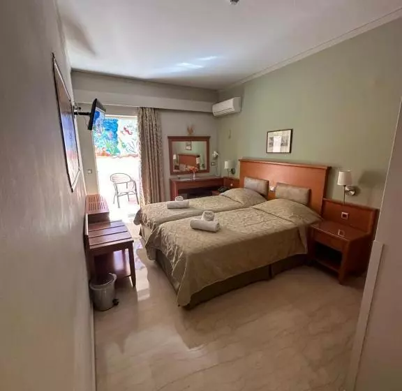 １階のスタンダードルーム, Paradise Lost Hotel Apartments