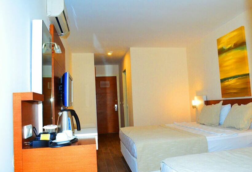 Quarto Triplo Estandar, Side Nossa