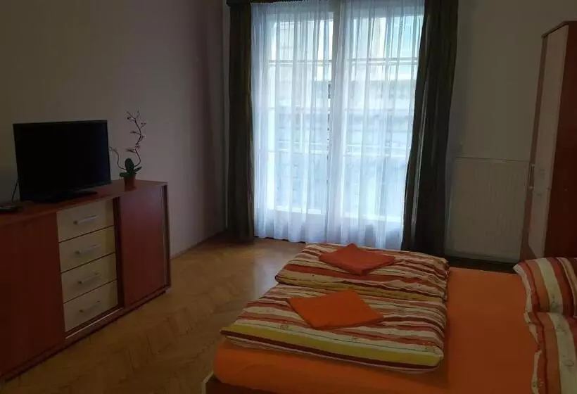 1ベッドルームアパートメント, Boomerang Hostel