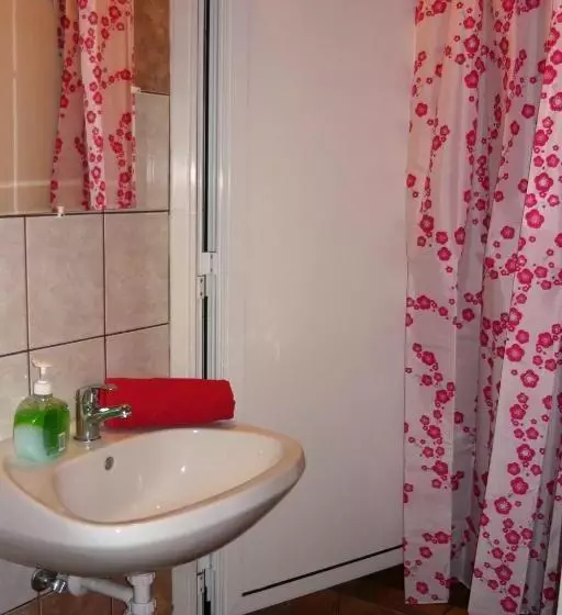 バス共有のスタンダードルーム, Boomerang Hostel