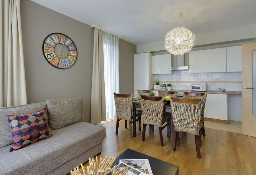 דירת שני חדרים, Central Passage Apartments By Vagabond