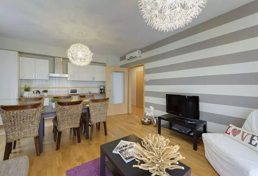 ２ベッドルームアパートメント, Central Passage Apartments By Vagabond