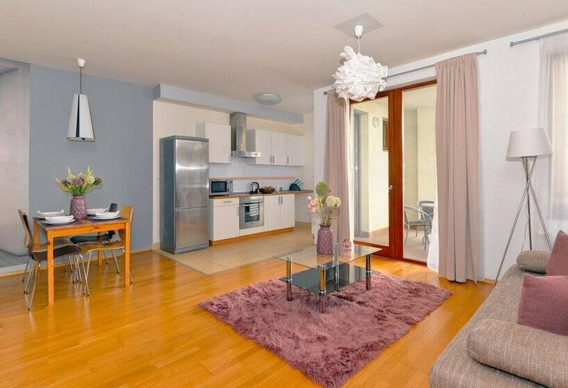 דירת חדר, Central Passage Apartments By Vagabond