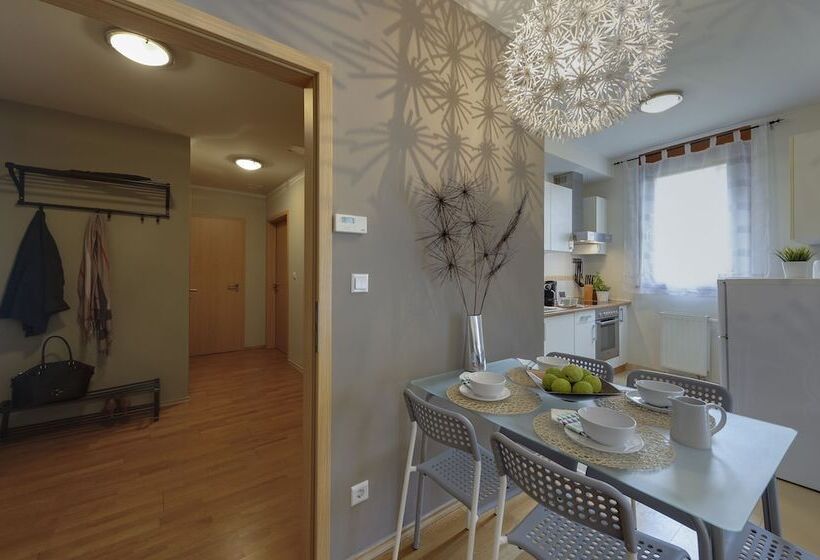 דירת שני חדרים, Central Passage Apartments By Vagabond