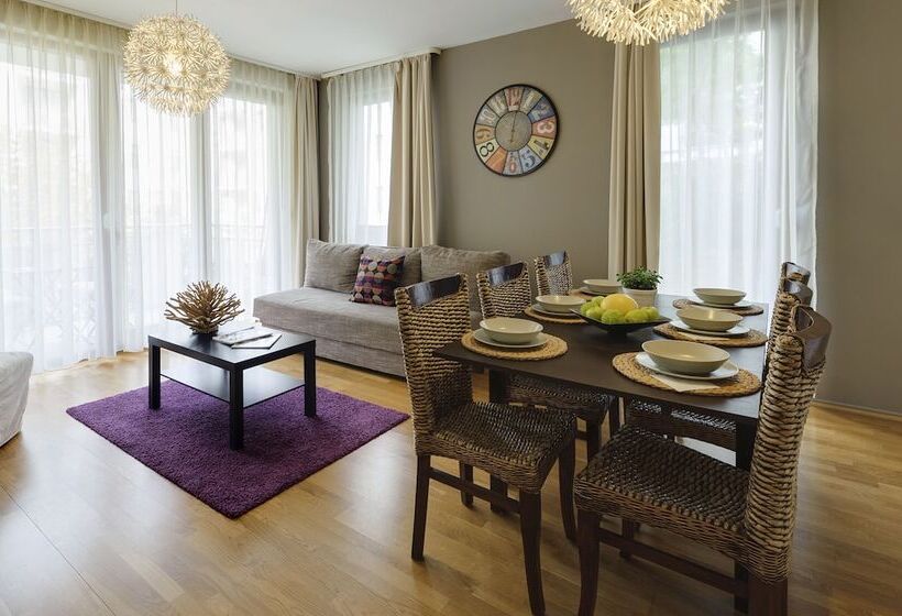 דירת שני חדרים, Central Passage Apartments By Vagabond