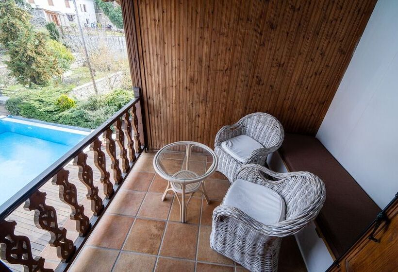 סוויטה דלוקס, Archontiko Naoumidi