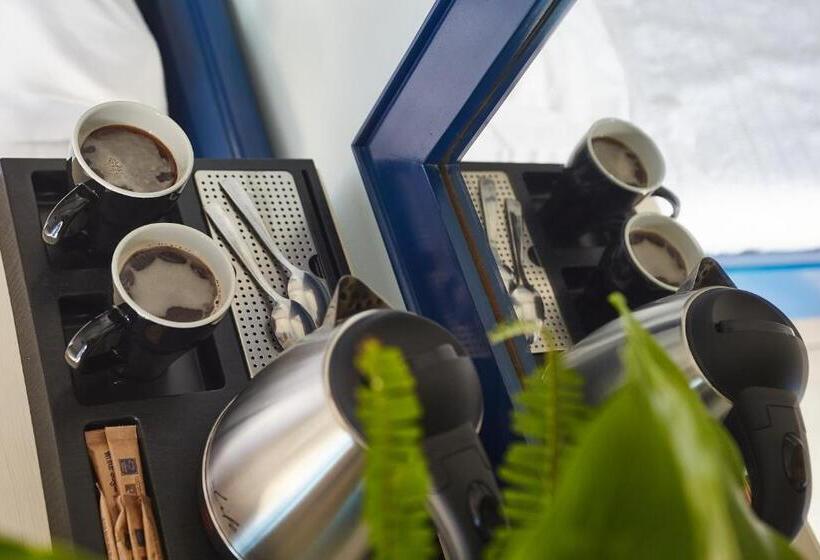 اتاق کلاسیک, Atheras