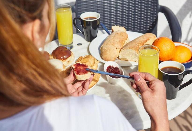 اتاق کلاسیک, Atheras