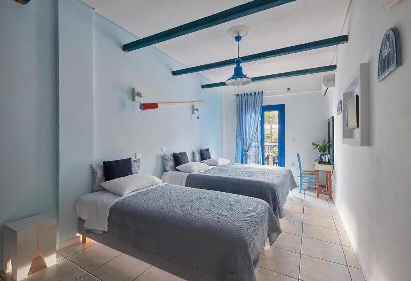 اتاق استاندارد سه نفره, Atheras