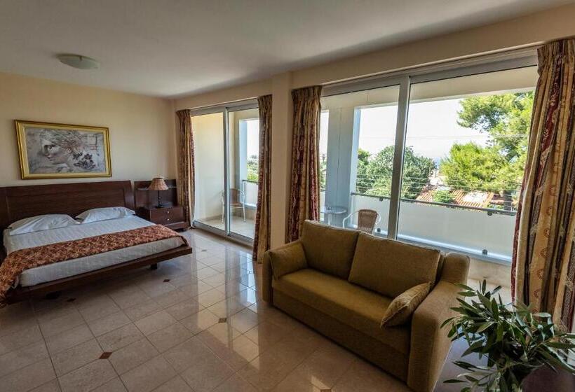 غرفة سوبيريور مطلّة علي البحر, Dolphin Resort & Conference