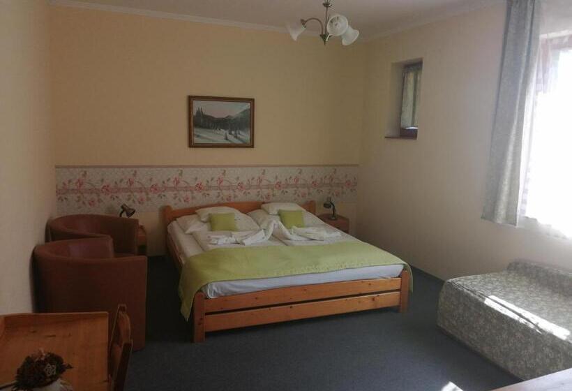 חדר סטנדרט, Hajnal