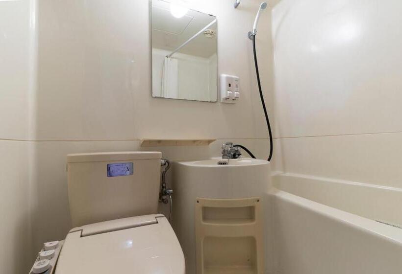 高级单人间, Hisai Green