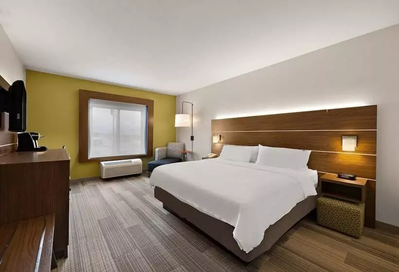 スイート, Holiday Inn Express Hotel & Suites Limon I 70/exit 359, An Ihg