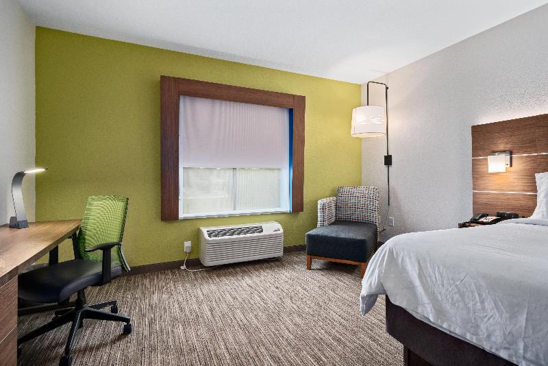 Номер Стандарт Кровать Кинг Адаптированный для Инвалидов, Holiday Inn Express Suites Van Buren Ft Smith Area, An Ihg