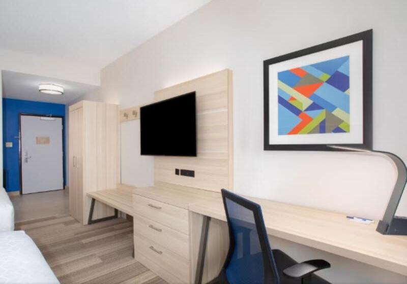 غرفة قياسية سرير كينج لذوى الإحتياجات الخاصة, Holiday Inn Express & Suites Phoenix Glendale Dist, An Ihg